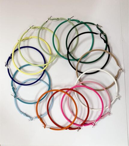 60 ملم أقراط كبيرة كبيرة للنساء والفتيات آذان حساسة نيون الحد الأدنى الرجعية جولة هوجي الأطواق 2 بوصة ملونة 80s 90s استرخى مطوق لذيذ خفيف الوزن عيد ميلاد مهرجان Y2K هدايا مجوهرات الحفلات in Kuwait