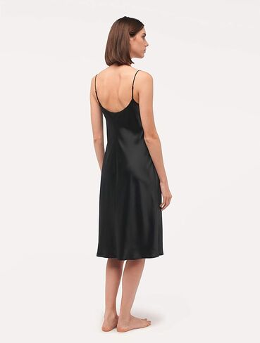 قميص نوم حريري متوسط ​​الطول من لا بيرلا in Kuwait