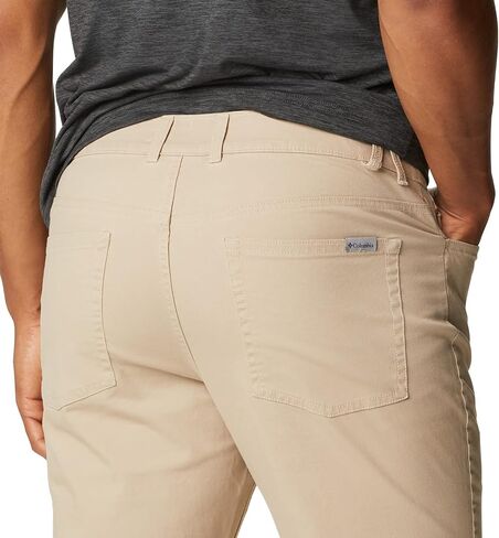 Columbia Men's Pacific Ridge 5 Pocket Pant in Saudi Arabia