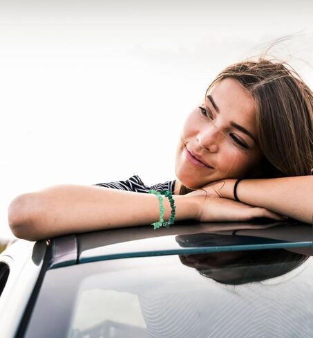 JEWPARK 12 قطعة سوار رقاقة كريستال كريستال تمتد سوار جوهرة طبيعية سوار غير النظامية رقاقة حجر سوار هدية للنساء in Kuwait