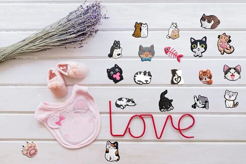 20 قطعة من تعليقات احذية القطط اللطيفة غير المتكررة على شكل قطة كرتونية على شكل قطة حيوانات اليفة، زينة احذية من بلاستيك PVC لتزيين الاحذية وسوار المعصم والقباقيب والصنادل للاطفال والبالغين in Kuwait