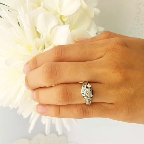 مجموعة Dazzlingrock 0.85 قيراط (ctw) خاتم خطوبة دائري ملتوي من الألماس الأبيض مصنوع من الذهب عيار 10 قيراط in Saudi Arabia