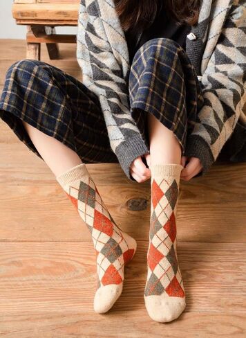 Benefeet Sox المرأة جوارب من الصوف. الجوارب الحرارية خمر الشتاء الدافئة سميكة جوارب متماسكة التنزه مريح المقصورة الجوارب هدايا عيد الميلاد in Saudi Arabia