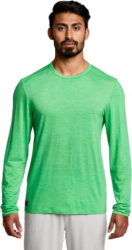 أكمام طويلة للرجال من Saucony Peregrine Merino in Saudi Arabia