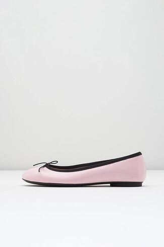 Bloch Women's Amalthea Ballet Flat in Saudi Arabia