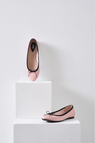 Bloch Women's Amalthea Ballet Flat in Saudi Arabia