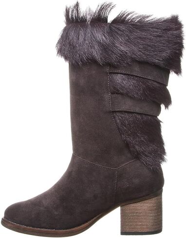 BEARPAW مادلين نسائي متعدد الالوان | بوت نسائي كلاسيكي من جلد الغزال | حذاء سهل الارتداء للنساء | حذاء شتوي مريح in Saudi Arabia