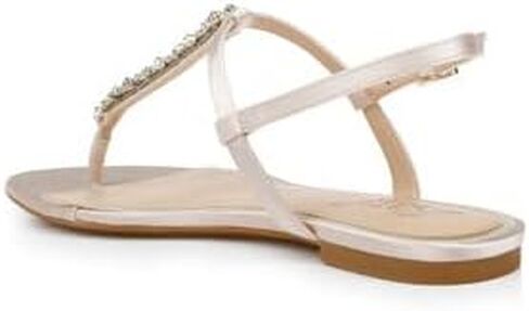 Jewel Badgley Mischka Dafina Metallic Thong Sandal in Saudi Arabia