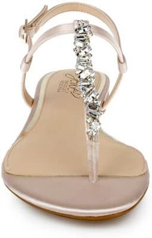 Jewel Badgley Mischka Dafina Metallic Thong Sandal in Saudi Arabia