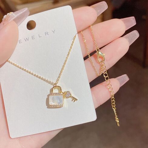 عقد بقفل ذهبي للنساء من اونبريج، سلسلة مفاتيح من الستانلس ستيل مرصعة بحجر الزركونيا المكعب، قلادة للازواج، سلسلة ذهبية للنساء in Kuwait