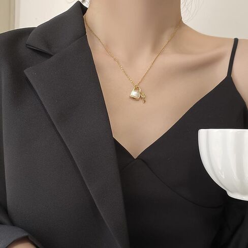 عقد بقفل ذهبي للنساء من اونبريج، سلسلة مفاتيح من الستانلس ستيل مرصعة بحجر الزركونيا المكعب، قلادة للازواج، سلسلة ذهبية للنساء in Kuwait