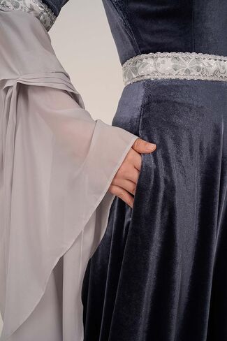 daizbella Renaissance Dress Women Retro Velvet Gown Medieval Costume Handmade Fantasy Medieval Dress in Kuwait