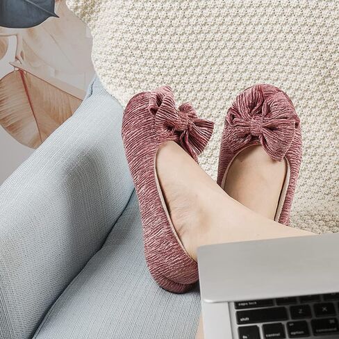 شبشب راقصة الباليه خفيف الوزن للسيدات من ULTRAIDEAS مع عقدة على شكل فيونكة، حذاء منزلي من الإسفنج الذكي الناعم مع نعل مطاطي مانع للانزلاق للاستخدام الداخلي والخارجي in Kuwait