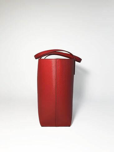 Marc Tetro Westie Tote Bag On Red in Kuwait