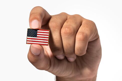 اوفشال فيلو ستيزن دبوس طية صدر بتصميم العلم الامريكي مصنوع في الولايات المتحدة الامريكية اصلي من او اف سي، 1 انش، مينا صلبة، مينا صلبة in Kuwait