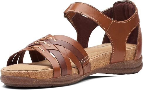 صندل مسطح للسيدات من Clarks Roseville Cove in Saudi Arabia