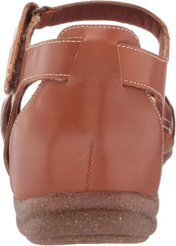 صندل مسطح للسيدات من Clarks Roseville Cove in Saudi Arabia