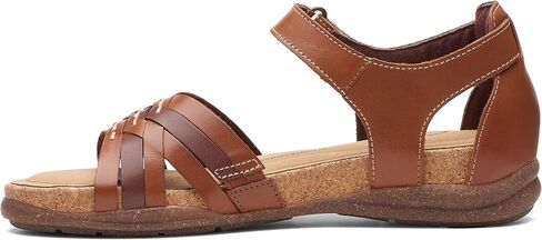 صندل مسطح للسيدات من Clarks Roseville Cove in Saudi Arabia