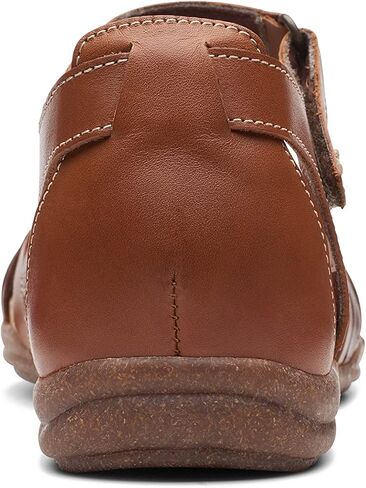 صندل مسطح للسيدات من Clarks Roseville Cove in Saudi Arabia