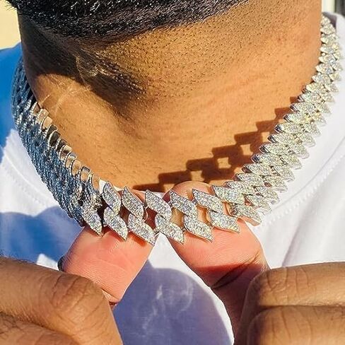 LEELAWATI ARTS Spiked shape 925 VVS Moissanite Diamond iced out 12mm 16mm Wide Necklace cuban link chain in Saudi Arabia