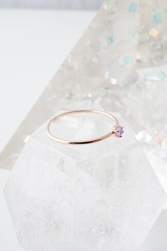 HONEYCAT Purple Amethyst Crystal Point Ring in Gold, Rose Gold, or Silver | Minimalist, Delicate Jewelry in Saudi Arabia
