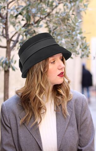 قبعة فطيرة لحم الخنزير الكلاسيكية - قبعة علوية مسطحة ذات حافة قصيرة للنساء والرجال مع شريط فيونكة in Kuwait