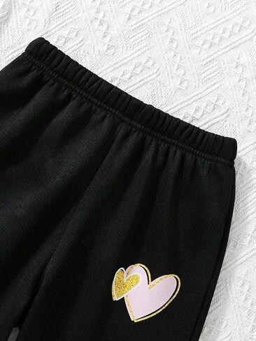 طقم ملابس للفتيات من COZYEASE مكون من قطعتين مطبوع عليه قلب وأكمام طويلة وياقة دائرية وبلوفر وبلوزة وسراويل رياضية للركض in Saudi Arabia