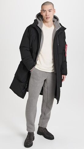 سترة منتفخة طويلة للرجال من Alpha Industries in Kuwait