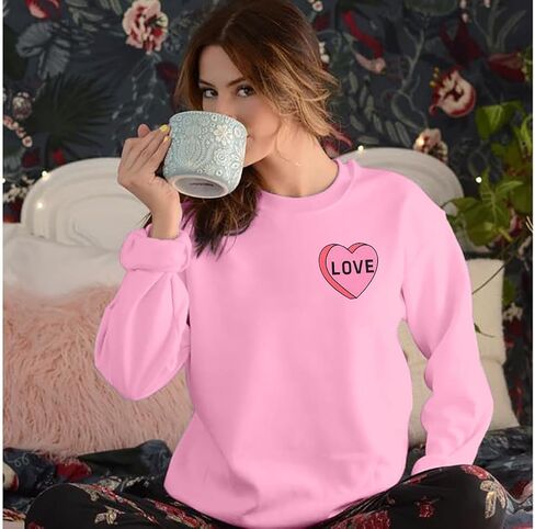 Valentine's Day Sweatshirt Women: Love Heart Graphic Pullover Tops Valentine Shirts for Gifts Long Sleeve Tee Top in Kuwait