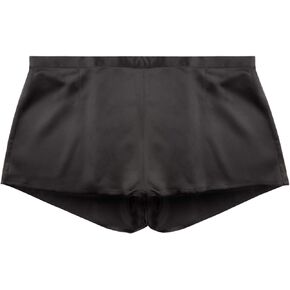 شورت لا بيرلا الحريري in Kuwait