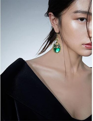 أقراط على شكل جمجمة الهالوين أقراط متدلية من الكريستال القوطي على شكل جمجمة أقراط متدلية بتصميم شخصية Steampunk الشرير مجوهرات للنساء والفتيات in Kuwait