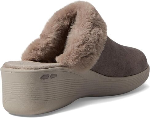 حذاء Skechers النسائي، Martha Stewart Pier-Lite Cozy High Clog in Saudi Arabia