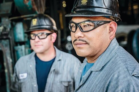 Wiley X Romer 3 Sunglasses - Matte Black/Smoke Grey/Clear/Light Rust, Medium/Large in Kuwait