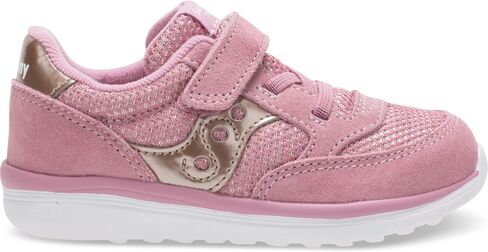 Suede and mesh upper for durability and breathability in Saudi Arabia