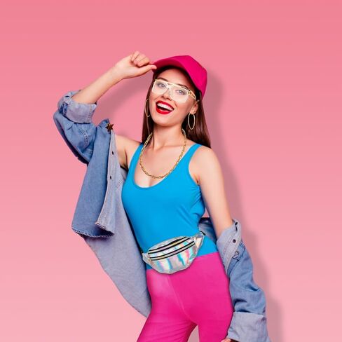 ملابس TraLxwee في التسعينيات لحفلات الهيب هوب للنساء، أزياء التسعينيات بما في ذلك النظارات الشمسية وسلسلة ذهبية وأقراط in Kuwait