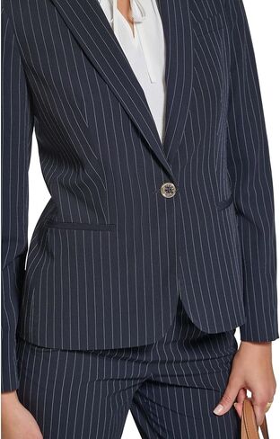 سترة تومي هيلفيغر مقلمة in Kuwait