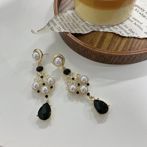 Retro Black Pearl Earrings Teardrop Chandelier Tassel Light Luxury Style Earrings for Women Girl in Saudi Arabia