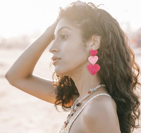 Taylor Pink Love Heart Dangle Earrings for Women Girls Acrylic Swiftie Peach Heart Drop Earrings Sparkly Heart Earrings Valentine's Day Jewelry Gifts in Saudi Arabia