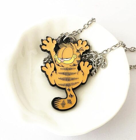 عقد جارفيلد بتصميم كرتوني من ديزان، مصنوع من خليط معدني من الزنك للبنات والنساء والرجال، من الزنك، بدون احجار كريمة in Kuwait