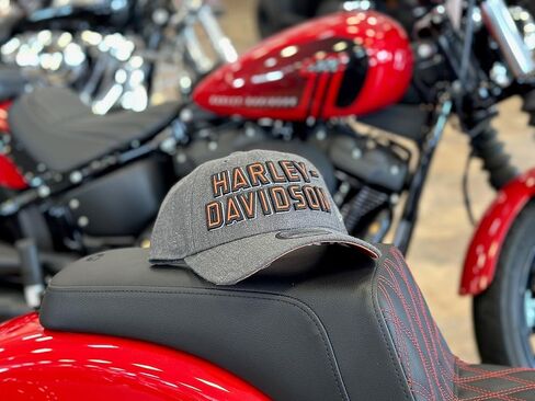 هارلي ديفيدسون قبعة جرافيك مطرزة للرجال، رمادي - 99420-20VM in Kuwait