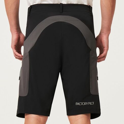 Oakley Men's Maven MTB Cargo Short in Saudi Arabia