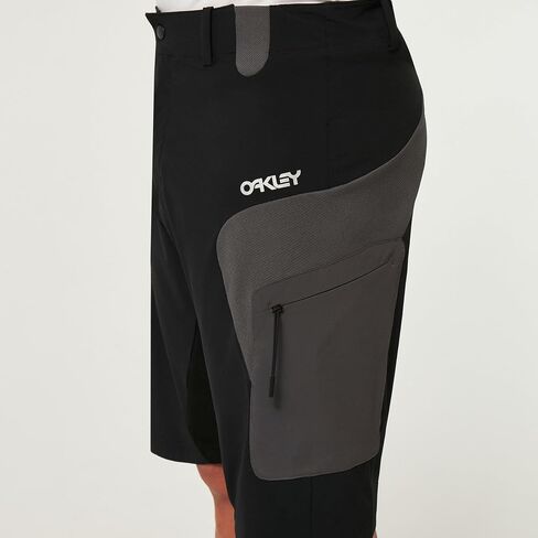 Oakley Men's Maven MTB Cargo Short in Saudi Arabia