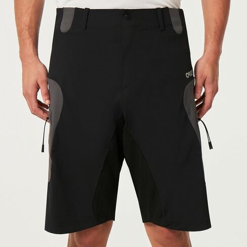 Oakley Men's Maven MTB Cargo Short in Saudi Arabia