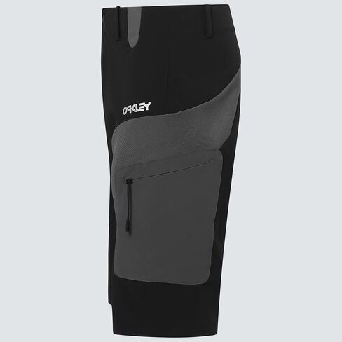 Oakley Men's Maven MTB Cargo Short in Saudi Arabia