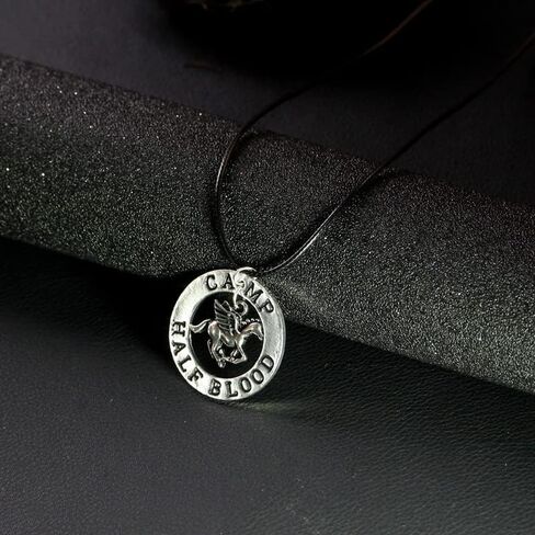 اكس سي اف اس قلادة بدلاية بتصميم نصف دم محفور عليها عبارة «The Last Olympian Camp Pegasus Zeus» للمعجبين من قطعتين من بيرسي جاكسون وذا لايتنينغ ثيف، لون فضي in Kuwait