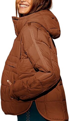 Wyeysyt Women's Quilted Pullover Puffer Jacket Lightweight Packable Hooded Oversized Winter Warm Coats Outwear in Kuwait