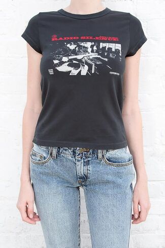 تي شيرت نسائي لطيف مطبوع عليه حروف من Meladyan بأكمام قصيرة تي شيرت قصير بياقة دائرية تي شيرت ضيق مناسب 90s Egirls ملابس الشارع in Kuwait