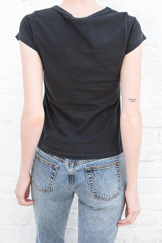 تي شيرت نسائي لطيف مطبوع عليه حروف من Meladyan بأكمام قصيرة تي شيرت قصير بياقة دائرية تي شيرت ضيق مناسب 90s Egirls ملابس الشارع in Kuwait