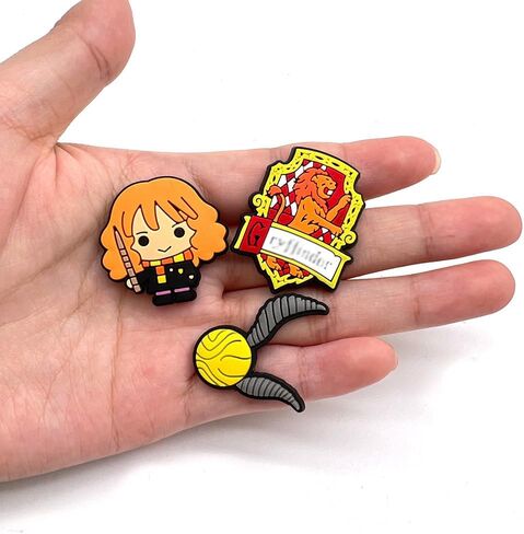 Vendysass 17 قطعة من دلايات أحذية الرسوم المتحركة اللطيفة لتزيين الأحذية القبقاب، هدايا سحرية للأحذية للأطفال الأولاد والبنات والأطفال in Kuwait