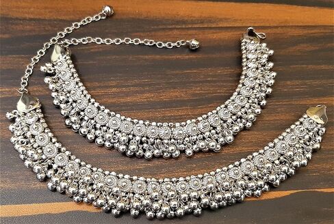 خلخال هندي تقليدي بوليوود من الفضة المؤكسدة مطلي بخرز غونجرو، مجوهرات للنساء والفتيات، نحاس معدني، لؤلؤ in Kuwait